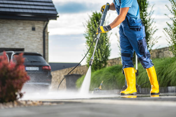 Best Deck Pressure Washing  in Munroe Falls, OH